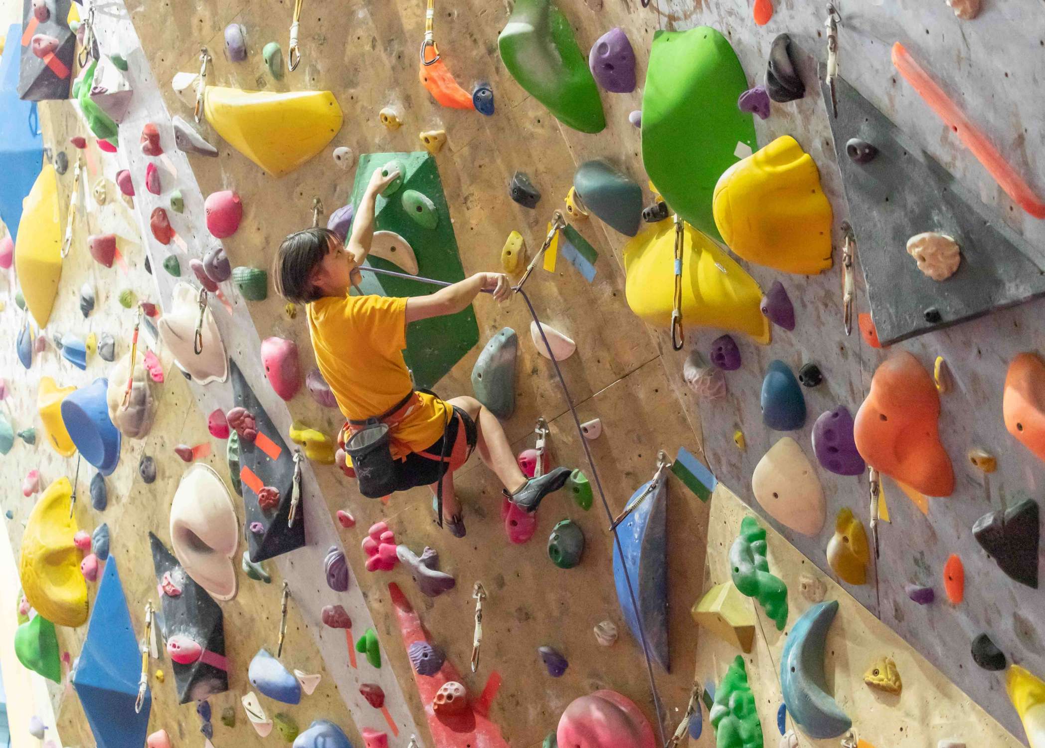 関川愛音　クライミング　ボルダリング　牛乳石鹸　COWsports カウスポーツ